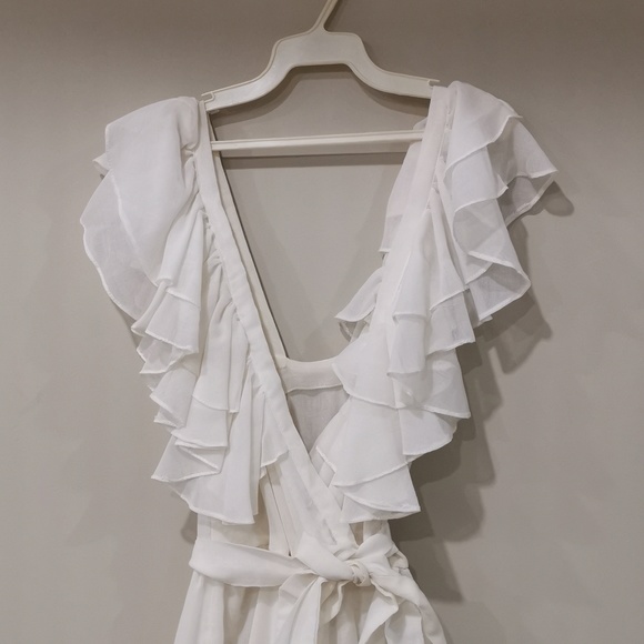 Vintage White Ruffles Dress - Picture 2 of 4